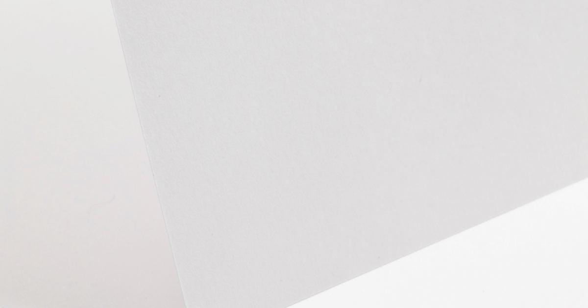 Quality A5 Plain Writing Paper & Envelopes. Seven Colours available. Stationery Set for handwritten letters