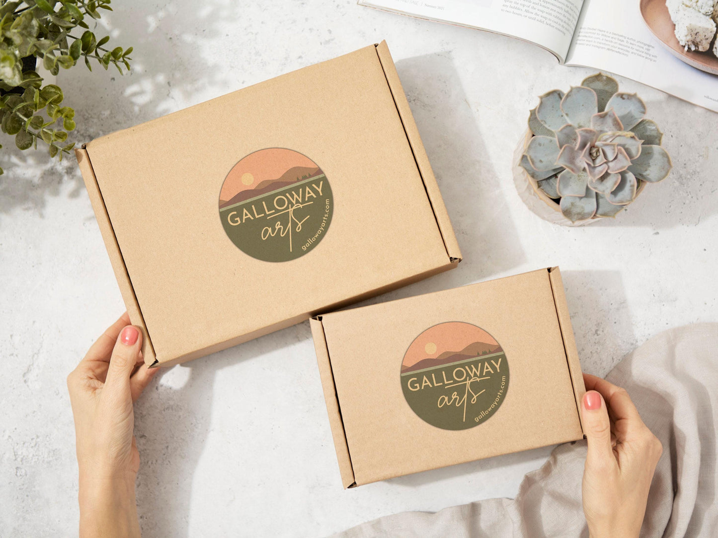 Christmas Thank You Cards: Pack off 8 A6 postcards with Envelopes