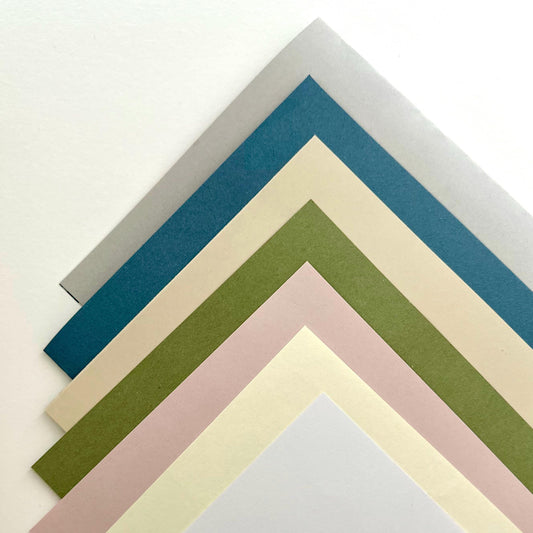 Quality A5 Plain Writing Paper & Envelopes. Seven Colours available. Stationery Set for handwritten letters